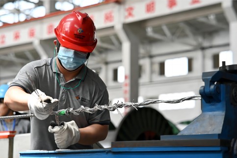 钱江山：潜心埋头，只为每一根电缆